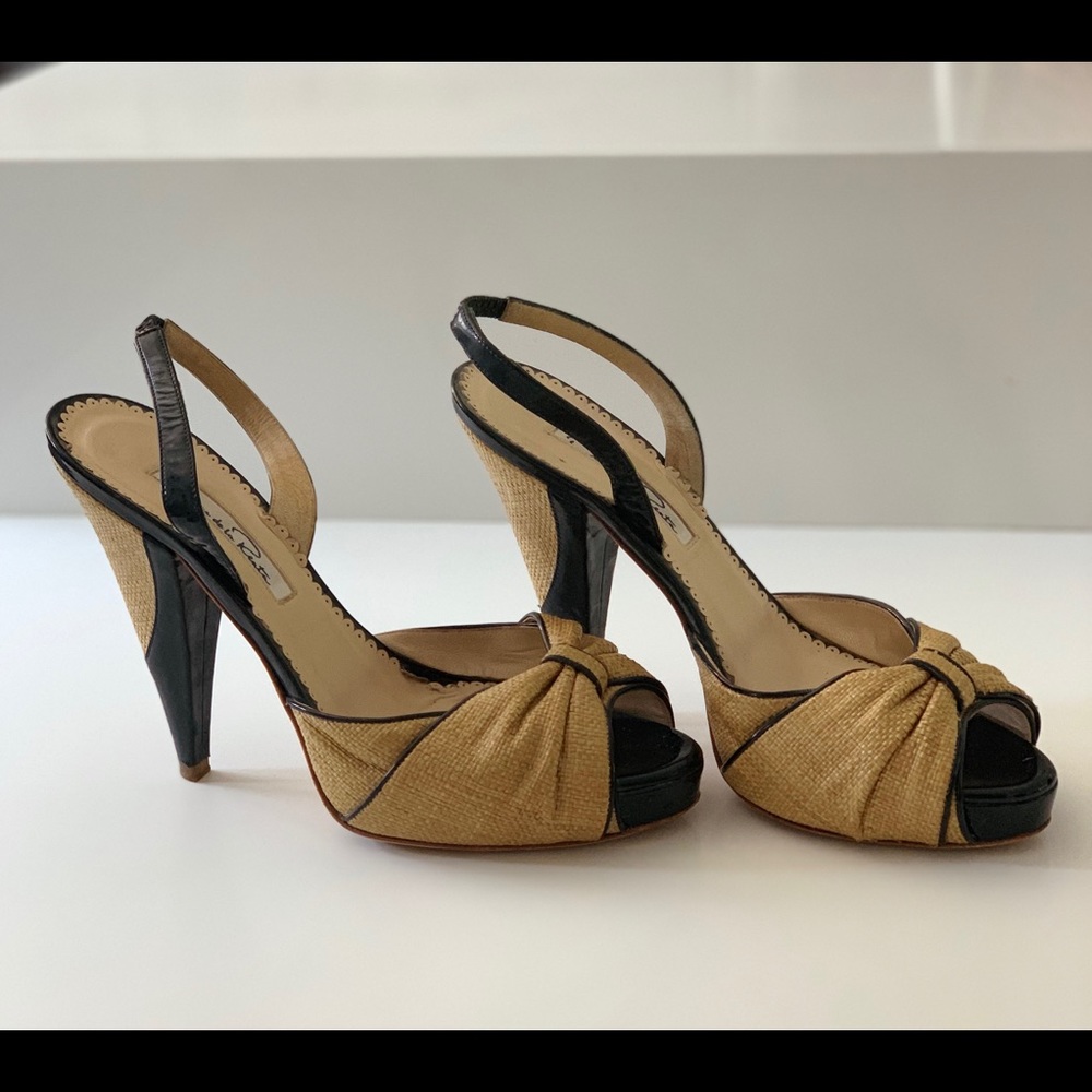 Italian Oscar de la Renta 4” heel.